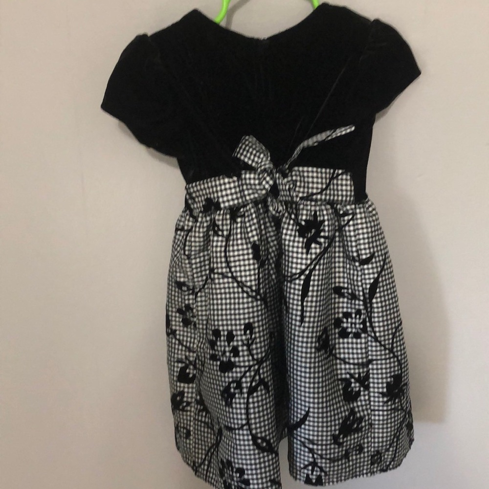 Special occasions black and white dress - Picture 3 of 4